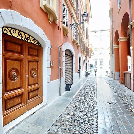 Loggia Dei Lovoleti Suite Modena Exterior foto